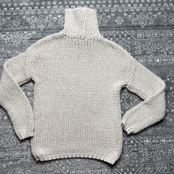 Lovers + Friends NWT Sweater Size Small Oatmeal Loose Knit Wool Blend Fisherman - Picture 8 of 8